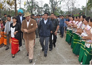 The Governor of Arunachal Pradesh, Lt. Gen. (Retd.) Nirbhay Sharma in the inaugural function of tourism festival Arunachal Spring Carnival at Sile Leging near Pasighat on 17th March 2015